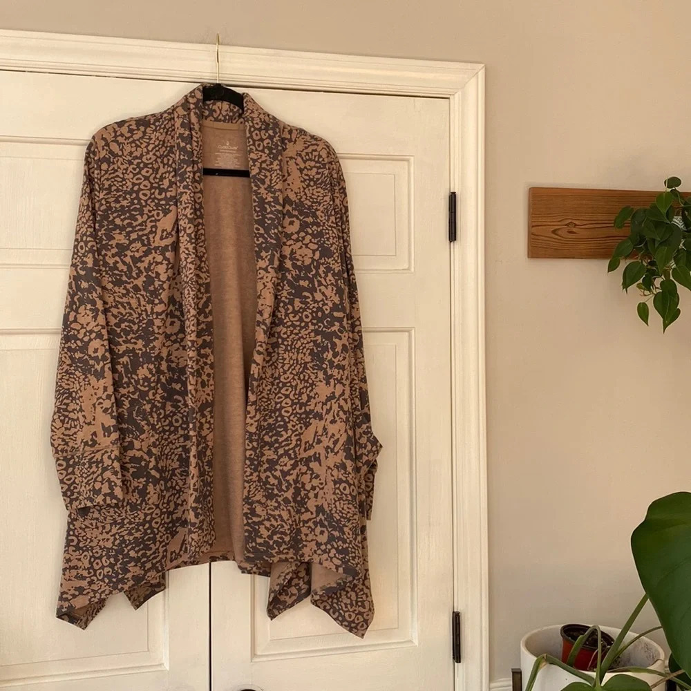 Cuddl Duds Size XL Lagenlook Open Front Cardigan Animal Print Drape Thumbhole - Picture 3 of 14